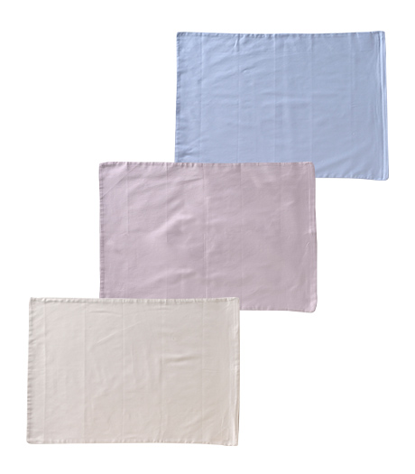 ～サテン織りの上品な光沢感となめらかな肌触りが特徴～綿サテン枕カバーサイズ：約43×63cm商品番号：81-592-820-01～03