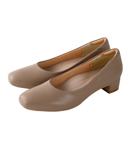 ~‘スキップ’したくなるような快適な履き心地。クッション性のある中敷きと、屈曲ソールで足の疲れを軽減できます。~レディース3.5cmヒール高スクエアトゥパンプスカラー:ベージュサイズ:M・L・LL商品番号:31-515-786-01~