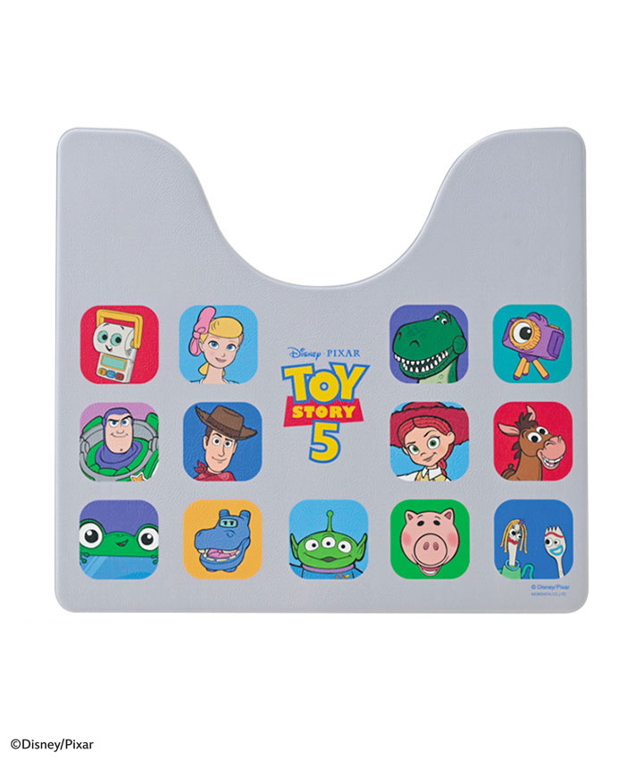 【Ｄｉｓｎｅｙ Ｐｉｘａｒ】（トイ・ストーリー5）ＰＶＣトイレ足元マットＡサイズ：５５×６０㎝商品コード：84-582-636-01～